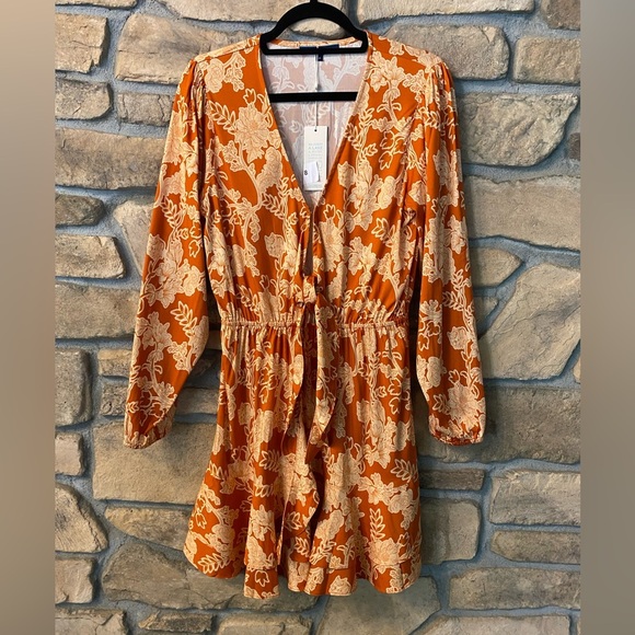 Shore Women’s Floral Short Dress Orange Gold Peep Hole Summer New Medium Resort - Picture 1 of 16
